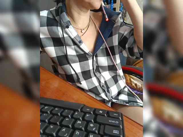 naked_taxi_dispatcher webcam