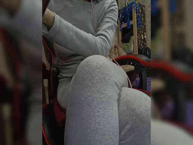 naked_taxi_dispatcher webcam