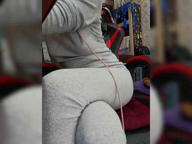 naked_taxi_dispatcher webcam