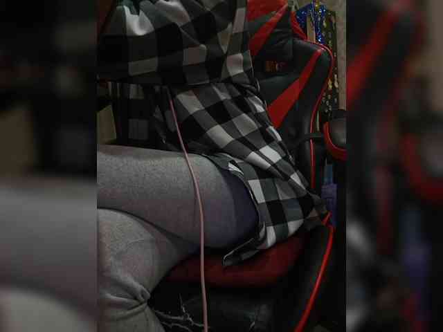 naked_taxi_dispatcher webcam