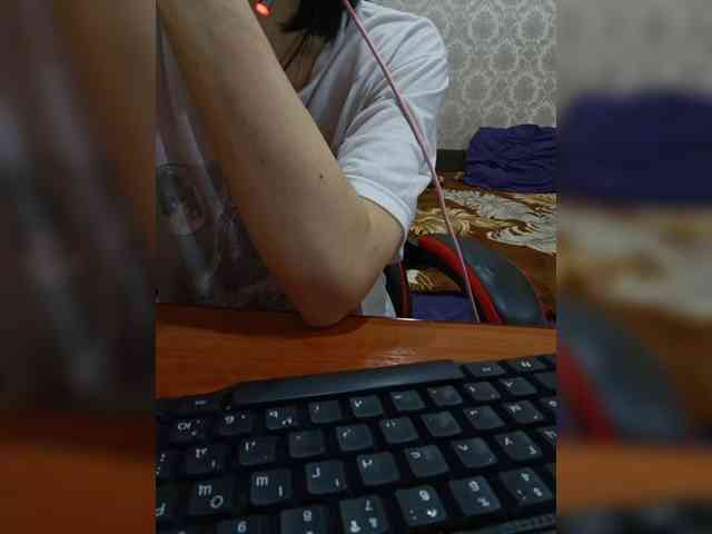 naked_taxi_dispatcher webcam