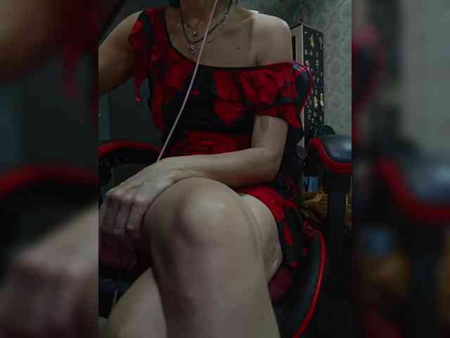 naked_taxi_dispatcher webcam