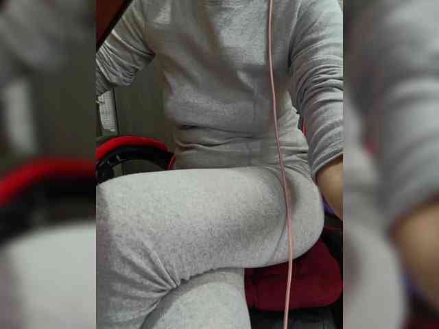 naked_taxi_dispatcher webcam