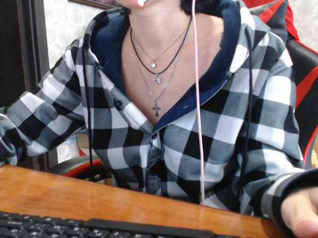 naked_taxi_dispatcher webcam