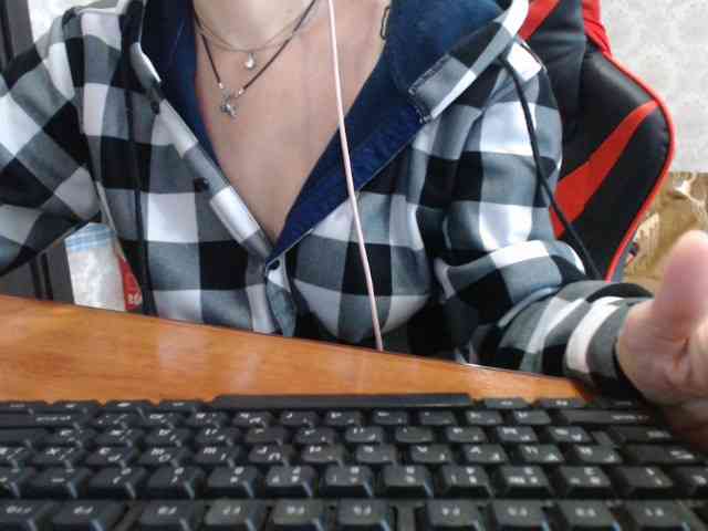 naked_taxi_dispatcher webcam
