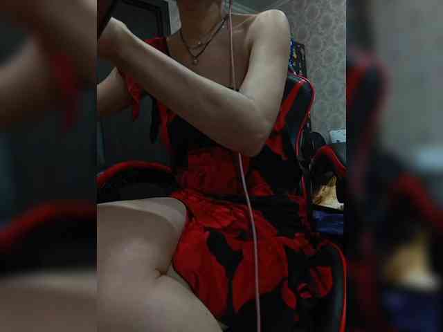 naked_taxi_dispatcher webcam