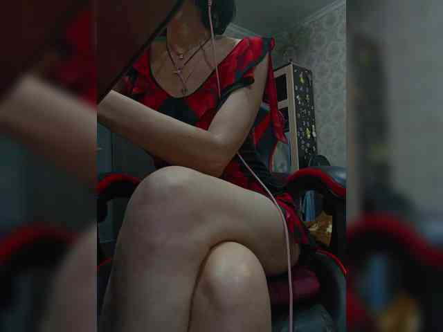 naked_taxi_dispatcher webcam