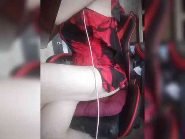 naked_taxi_dispatcher webcam