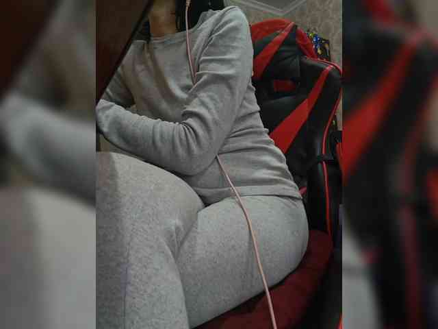 naked_taxi_dispatcher webcam