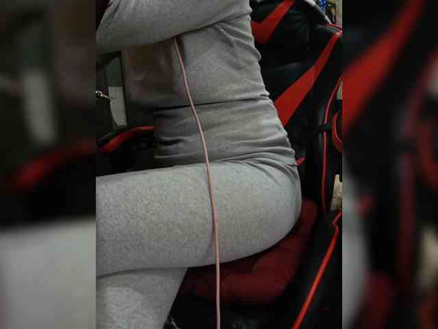 naked_taxi_dispatcher webcam