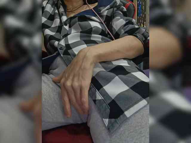 naked_taxi_dispatcher webcam