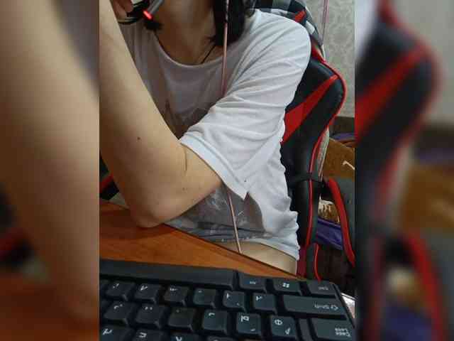 naked_taxi_dispatcher webcam