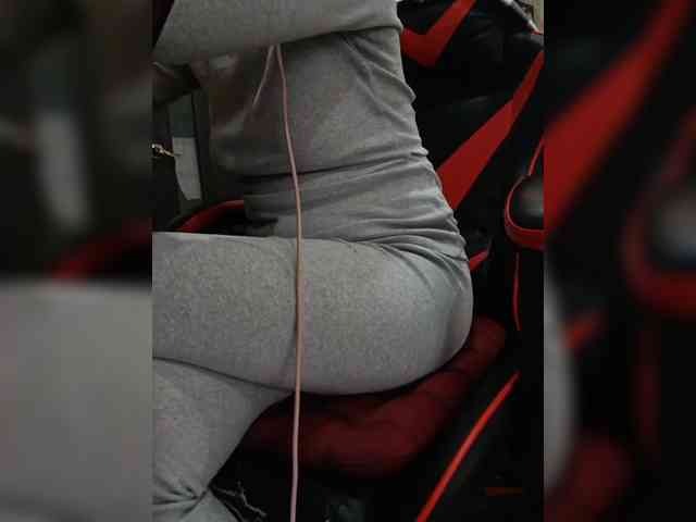 naked_taxi_dispatcher webcam