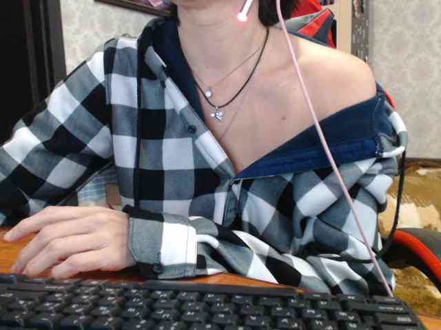 naked_taxi_dispatcher webcam