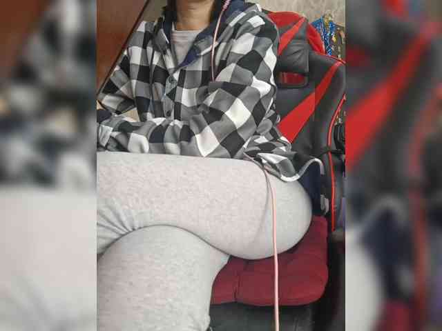 naked_taxi_dispatcher webcam