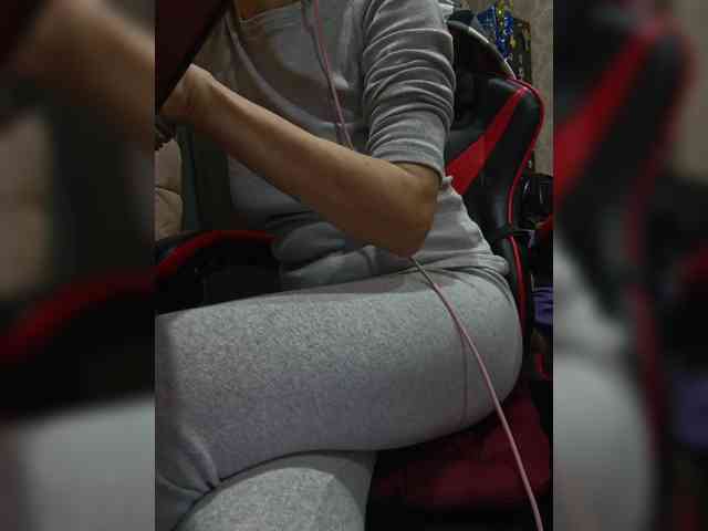 naked_taxi_dispatcher webcam