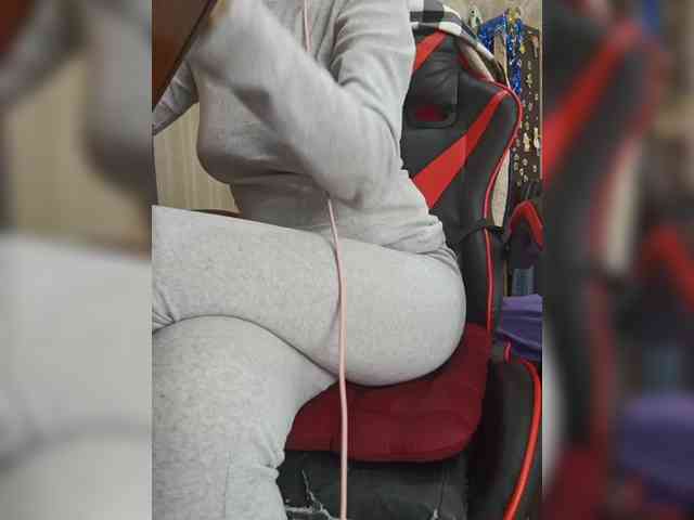 naked_taxi_dispatcher webcam