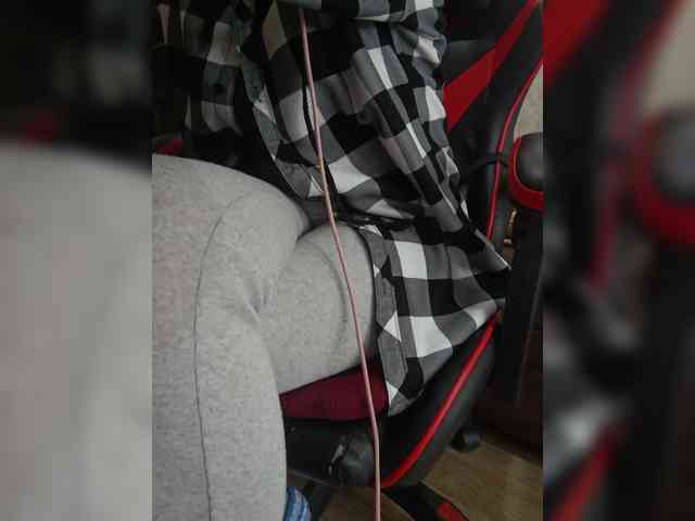 naked_taxi_dispatcher webcam