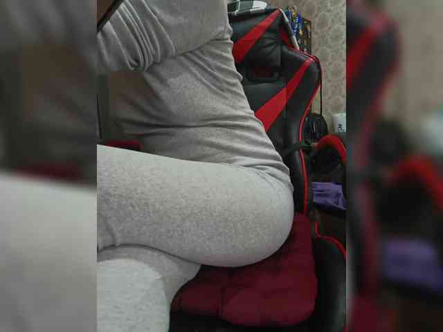 naked_taxi_dispatcher webcam