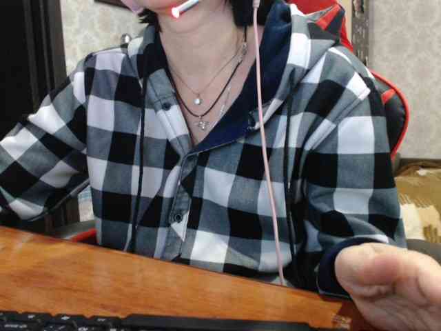 naked_taxi_dispatcher webcam