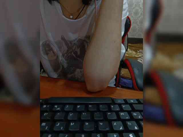 naked_taxi_dispatcher webcam