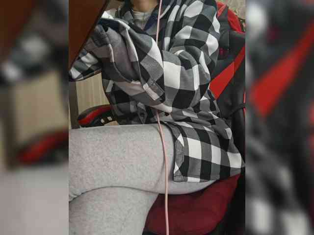 naked_taxi_dispatcher webcam