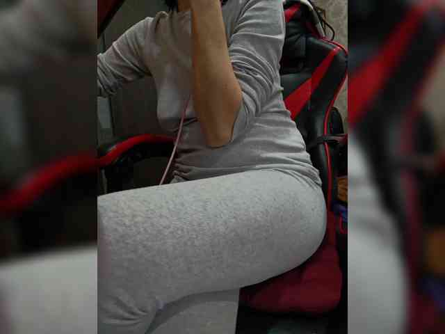 naked_taxi_dispatcher webcam