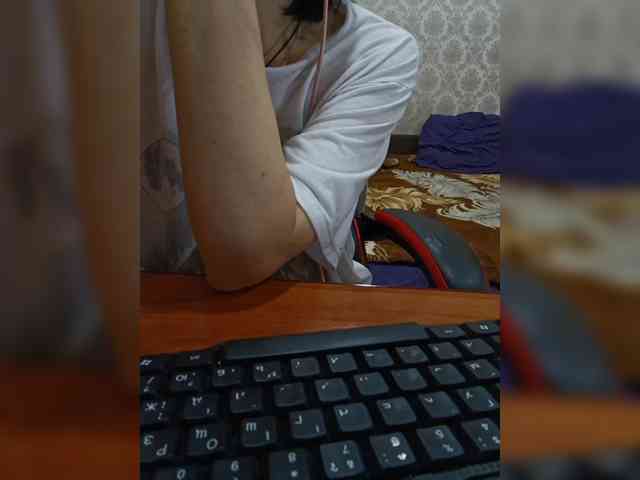 naked_taxi_dispatcher webcam