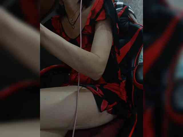 naked_taxi_dispatcher webcam