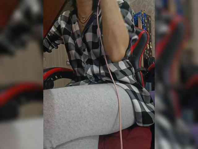 naked_taxi_dispatcher webcam