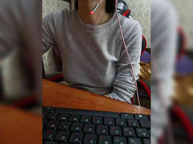 naked_taxi_dispatcher webcam