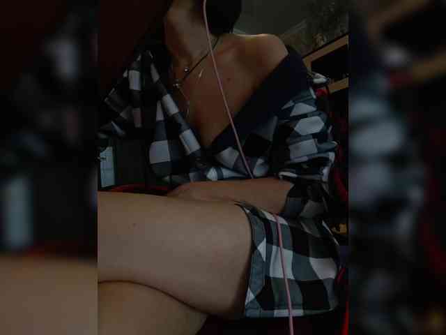 naked_taxi_dispatcher webcam