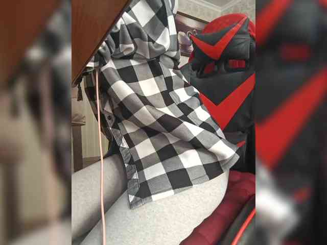 naked_taxi_dispatcher webcam