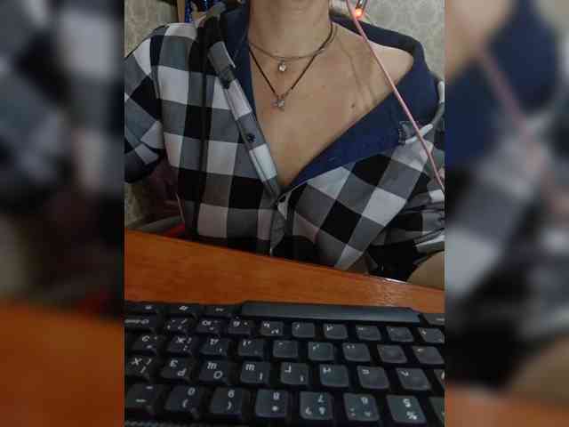 naked_taxi_dispatcher webcam