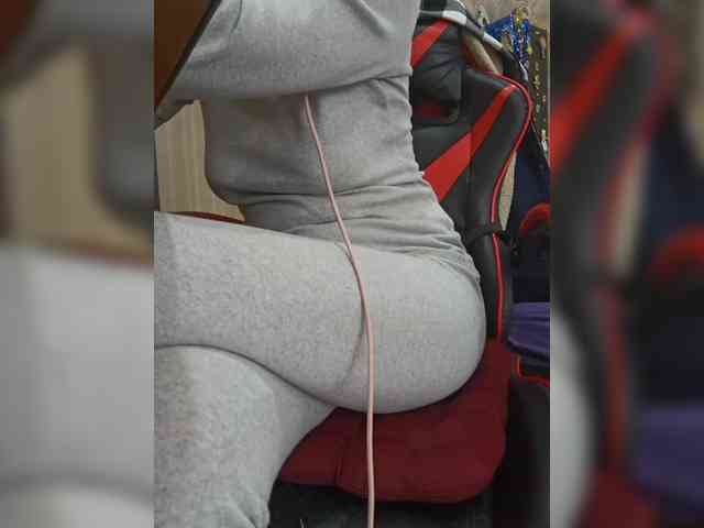 naked_taxi_dispatcher webcam