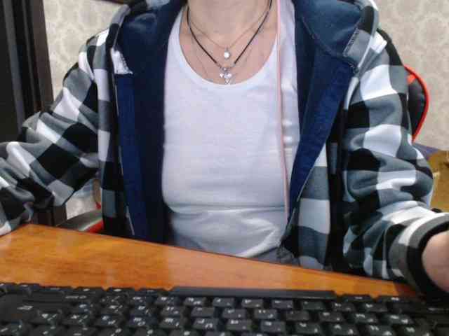 naked_taxi_dispatcher webcam