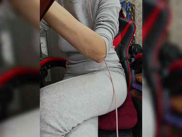 naked_taxi_dispatcher webcam