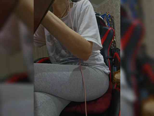 naked_taxi_dispatcher webcam