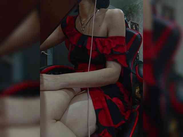 naked_taxi_dispatcher webcam