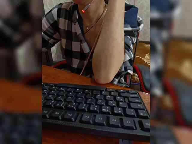 naked_taxi_dispatcher webcam