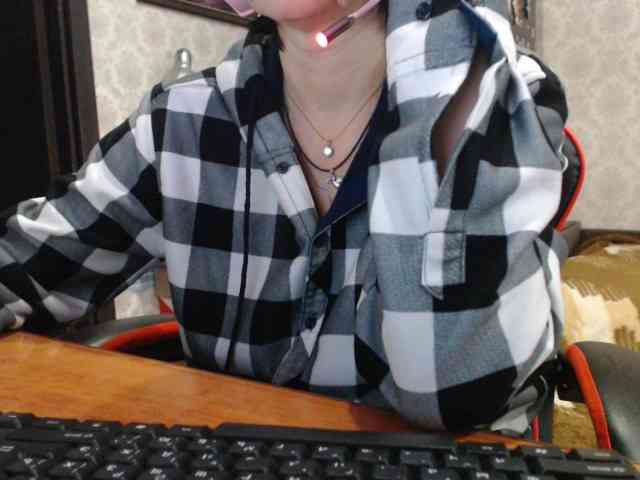 naked_taxi_dispatcher webcam