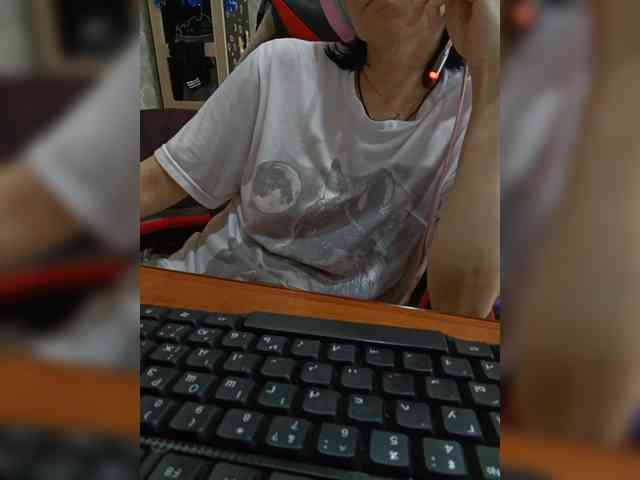 naked_taxi_dispatcher webcam