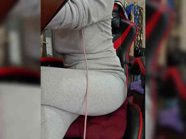 naked_taxi_dispatcher webcam