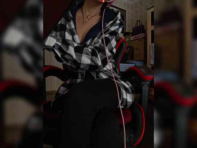 naked_taxi_dispatcher webcam