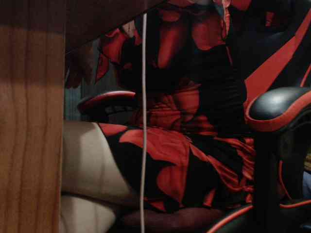 naked_taxi_dispatcher webcam