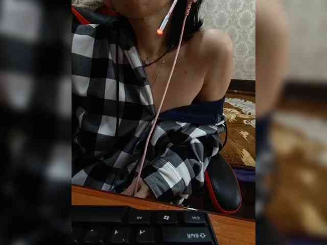 naked_taxi_dispatcher webcam