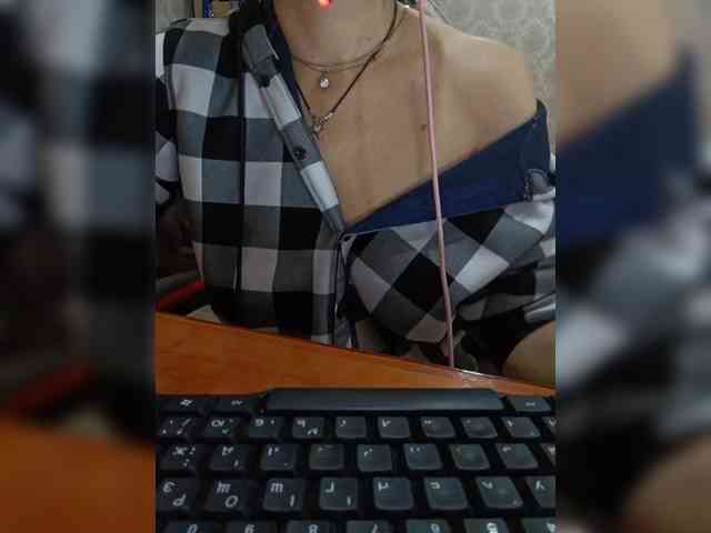 naked_taxi_dispatcher webcam