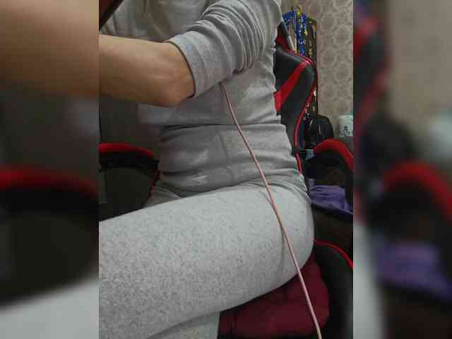 naked_taxi_dispatcher webcam