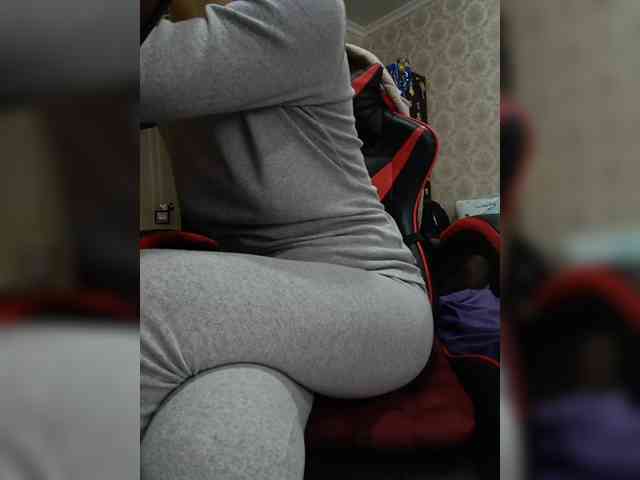 naked_taxi_dispatcher webcam