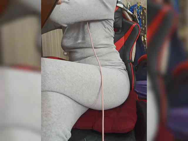 naked_taxi_dispatcher webcam